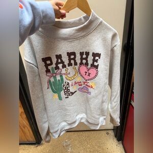 Parke L/XL Austin Exclusive Grey Sweatshirt. 💕⚡️